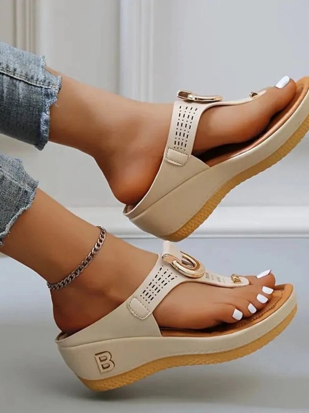 Anti-Slip Women Orthopedic Sandals Casual Beach Comfy Shoes Mid-Wedge Flip Flops
